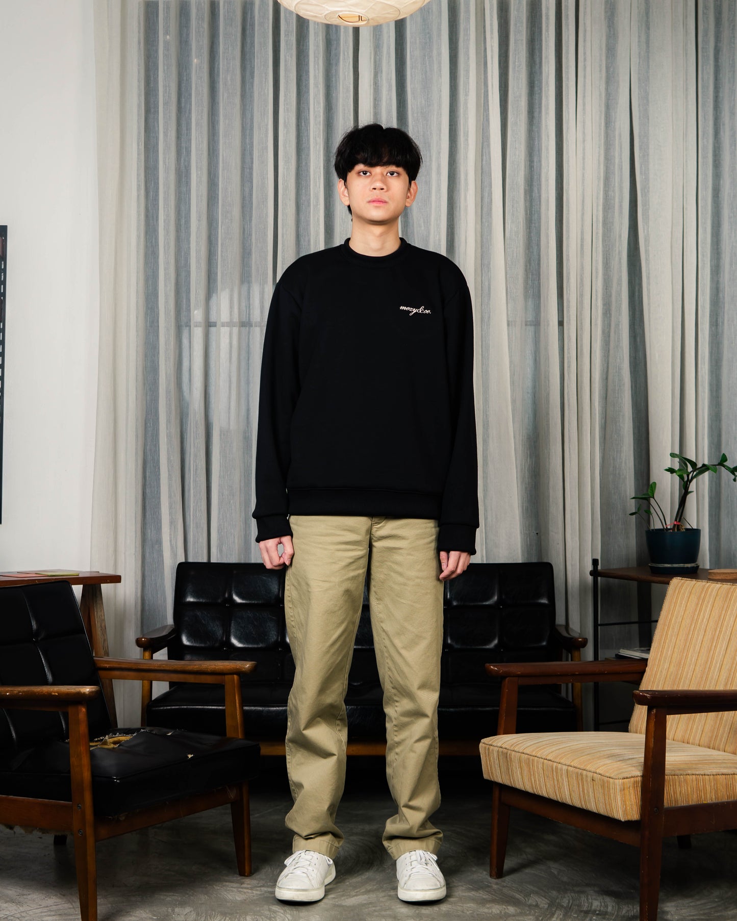 mozy&co. "Still Weather" Pullover in Black