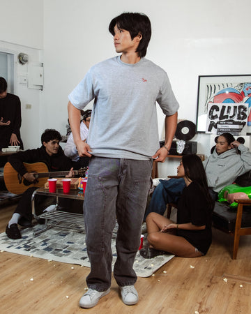 Outline Tee in Sporty Gray