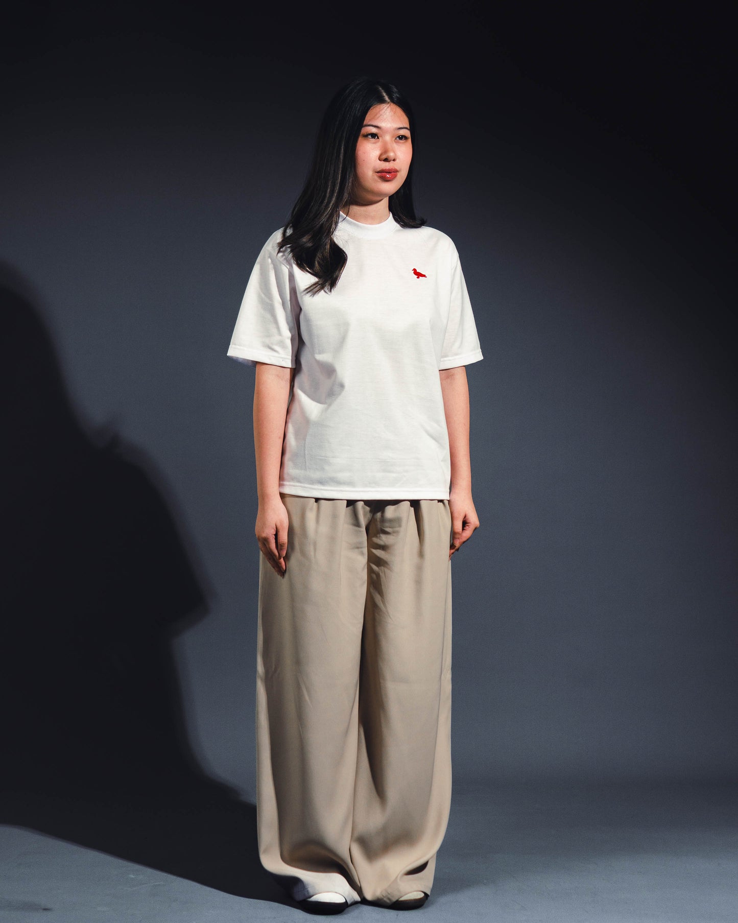 mozy&co. "Threads" Tee in White with Red Thread