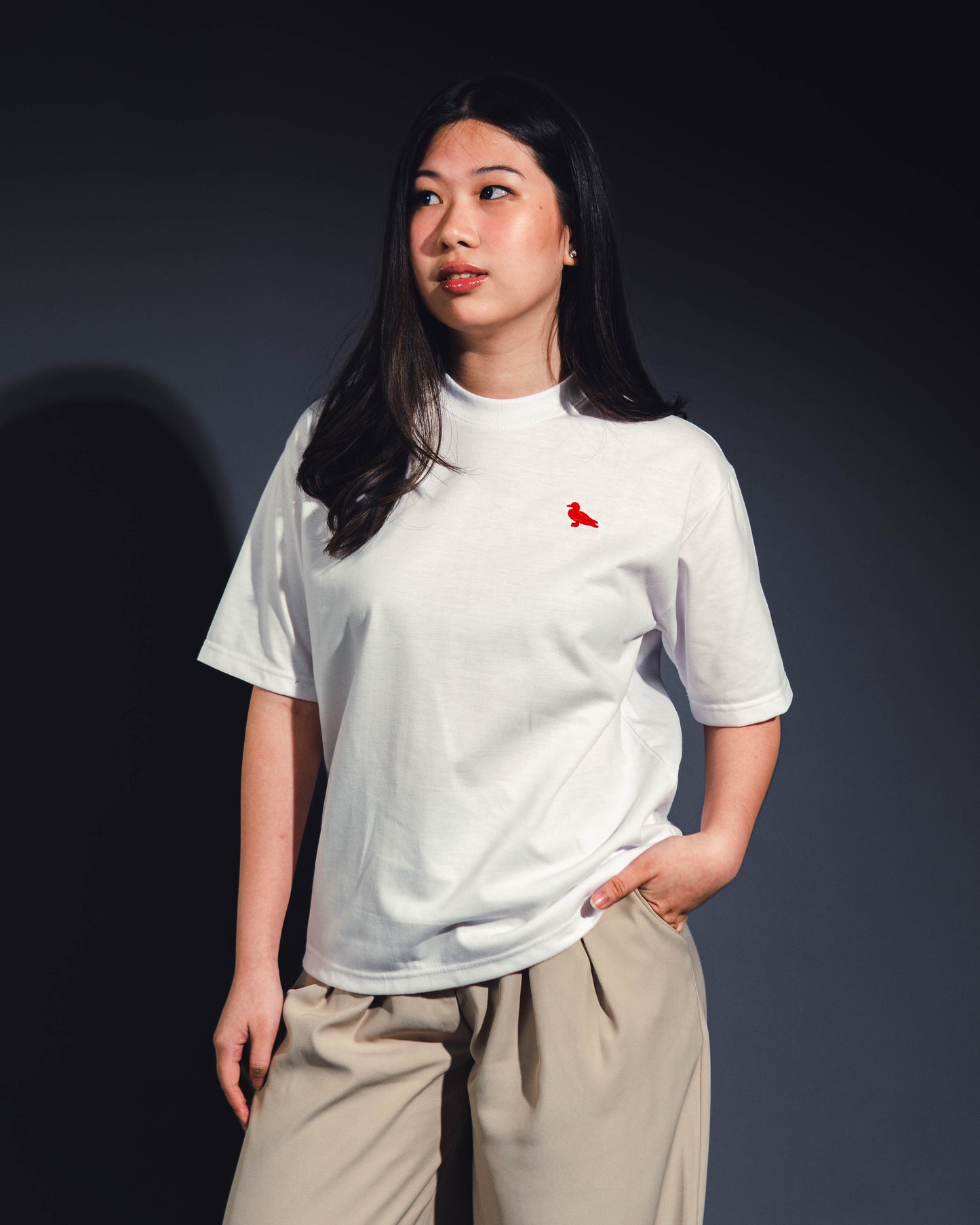 mozy&co. "Threads" Tee in White with Red Thread